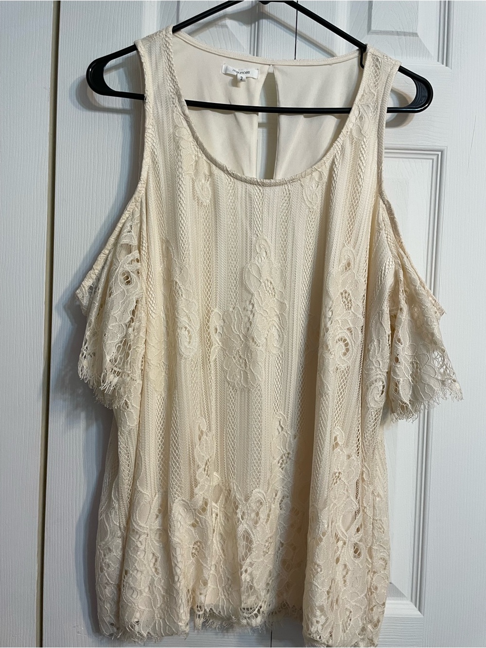 Lace Cold-Shoulder top in Cream